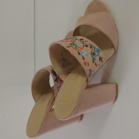 N/A Embroidered Pink Mules - Picture 2 of 7
